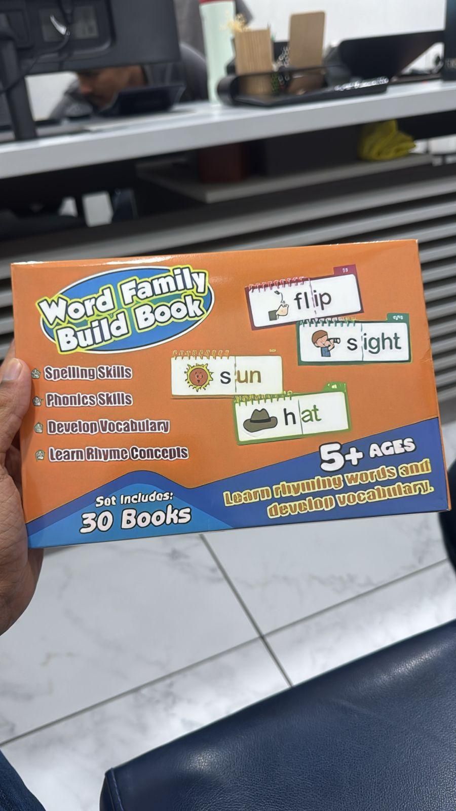 Words & Images Reading Flip Book